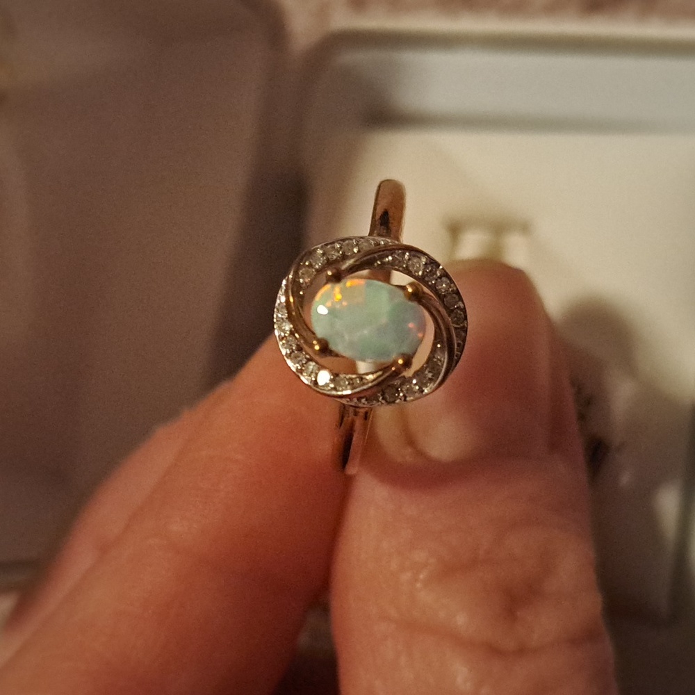 ⭐️NEW⭐️Opal and Diamond Ring